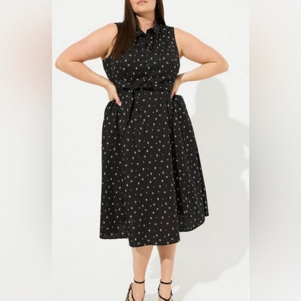 NWT Torrid Black Midi Poplin Collared Dress with Geometric Pattern